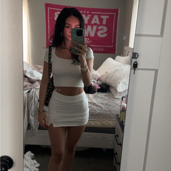 Meet your Posher, C a s s a n d r - Picture 1 of 1